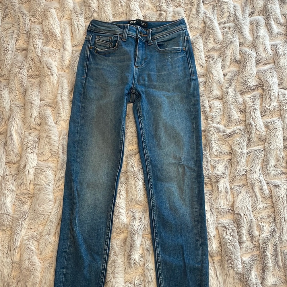 Zara “high/low” hem jeans size 2